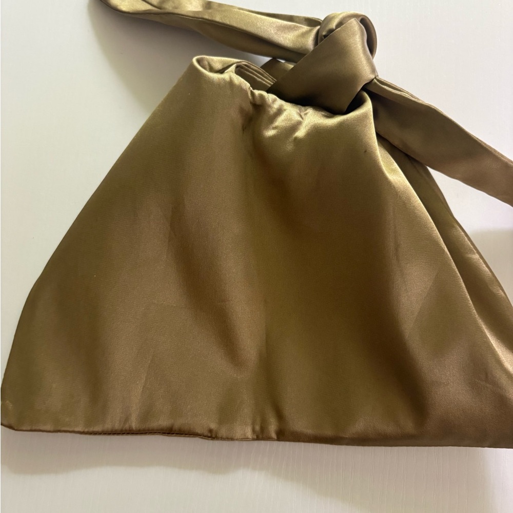 Limited edition Tove Merit Beauty Knot-Top Cosmetic Pouch in Gold - Picture 2 of 3